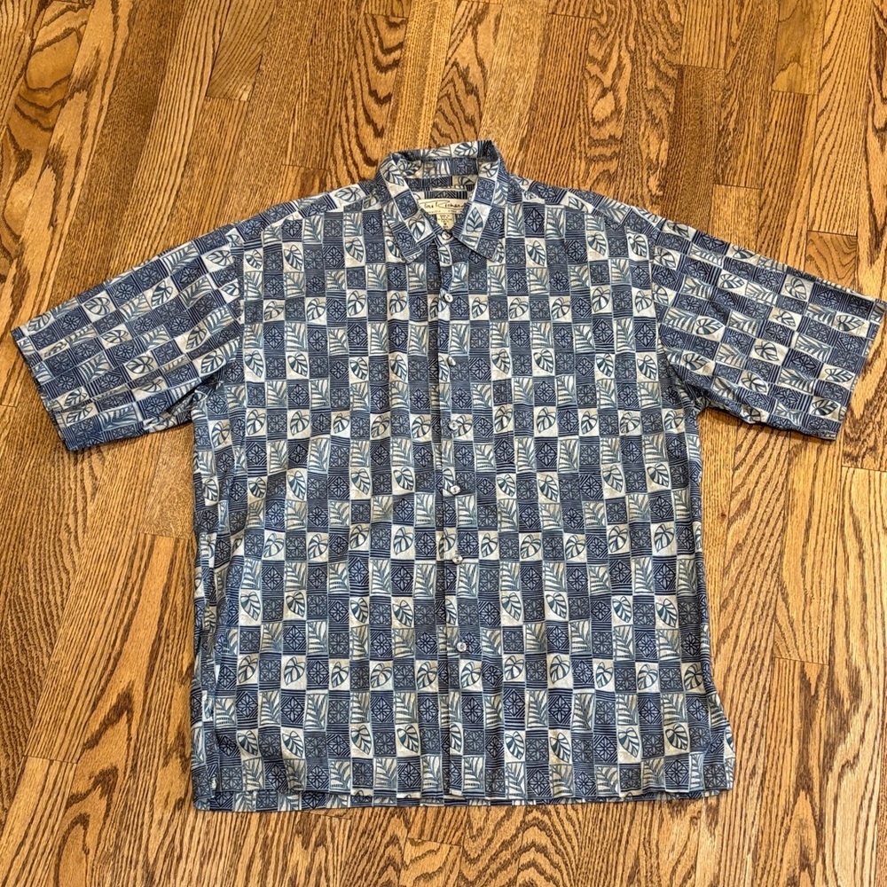Tori Richard Blue and White Patterned Shirt